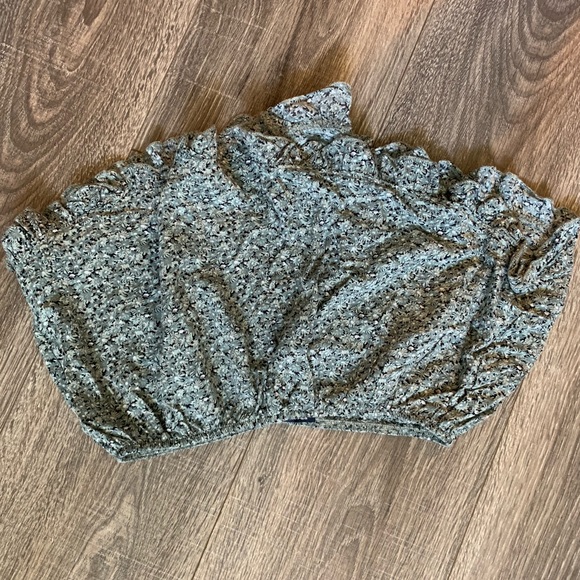 Brandy Melville Pants - Brandy Melville Floral Print Flowy Shorts